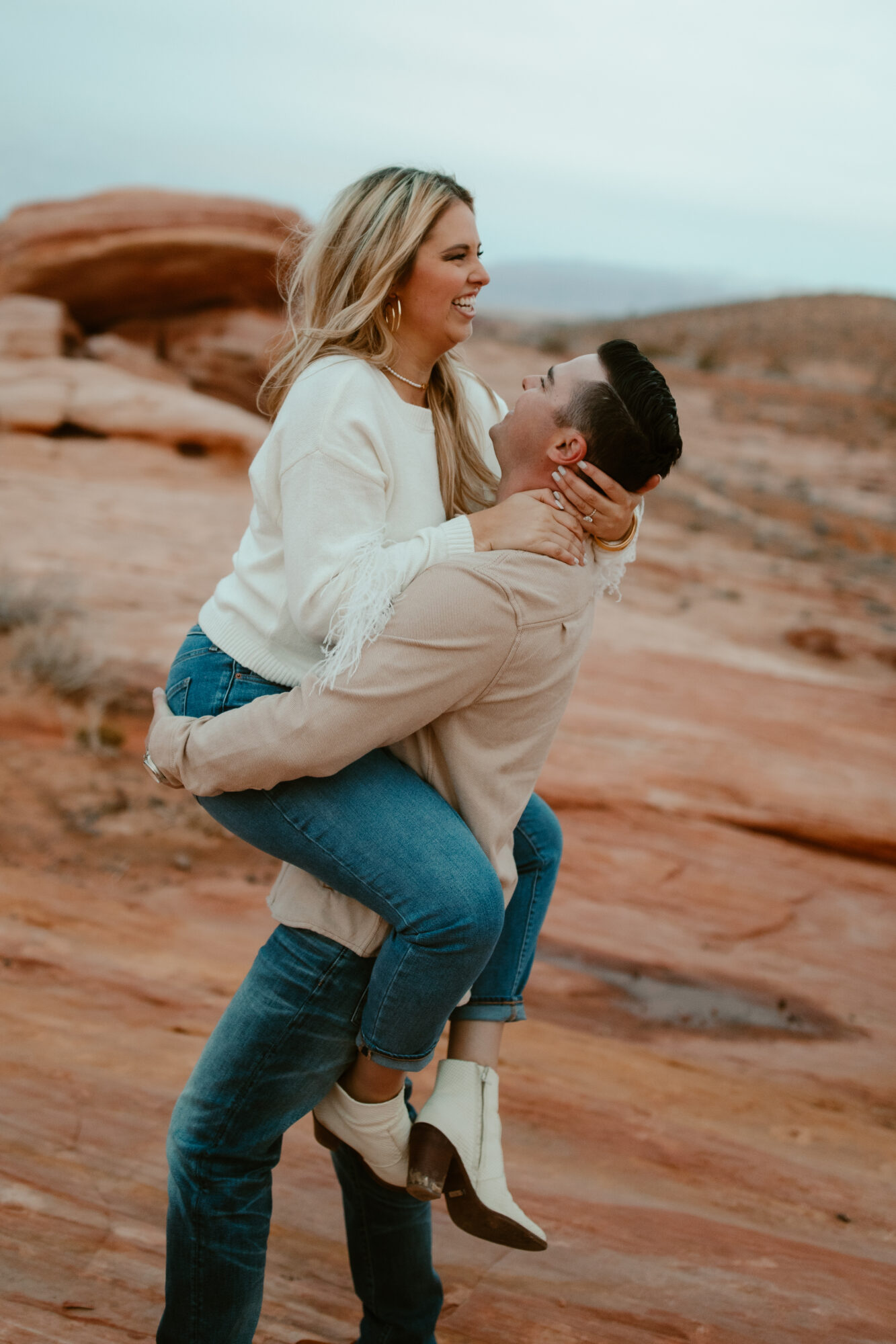 What To Wear For Your Engagement Photos
