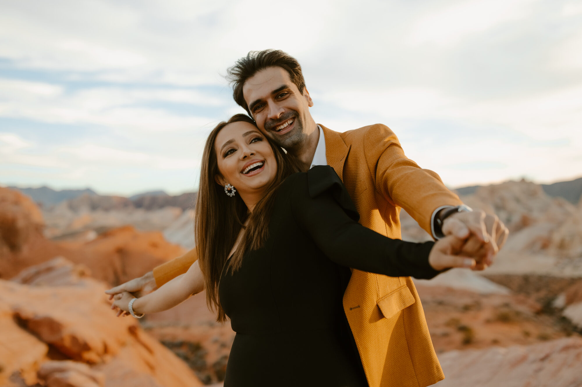 What To Wear For Your Engagement Photos, adventure engagement photographer
