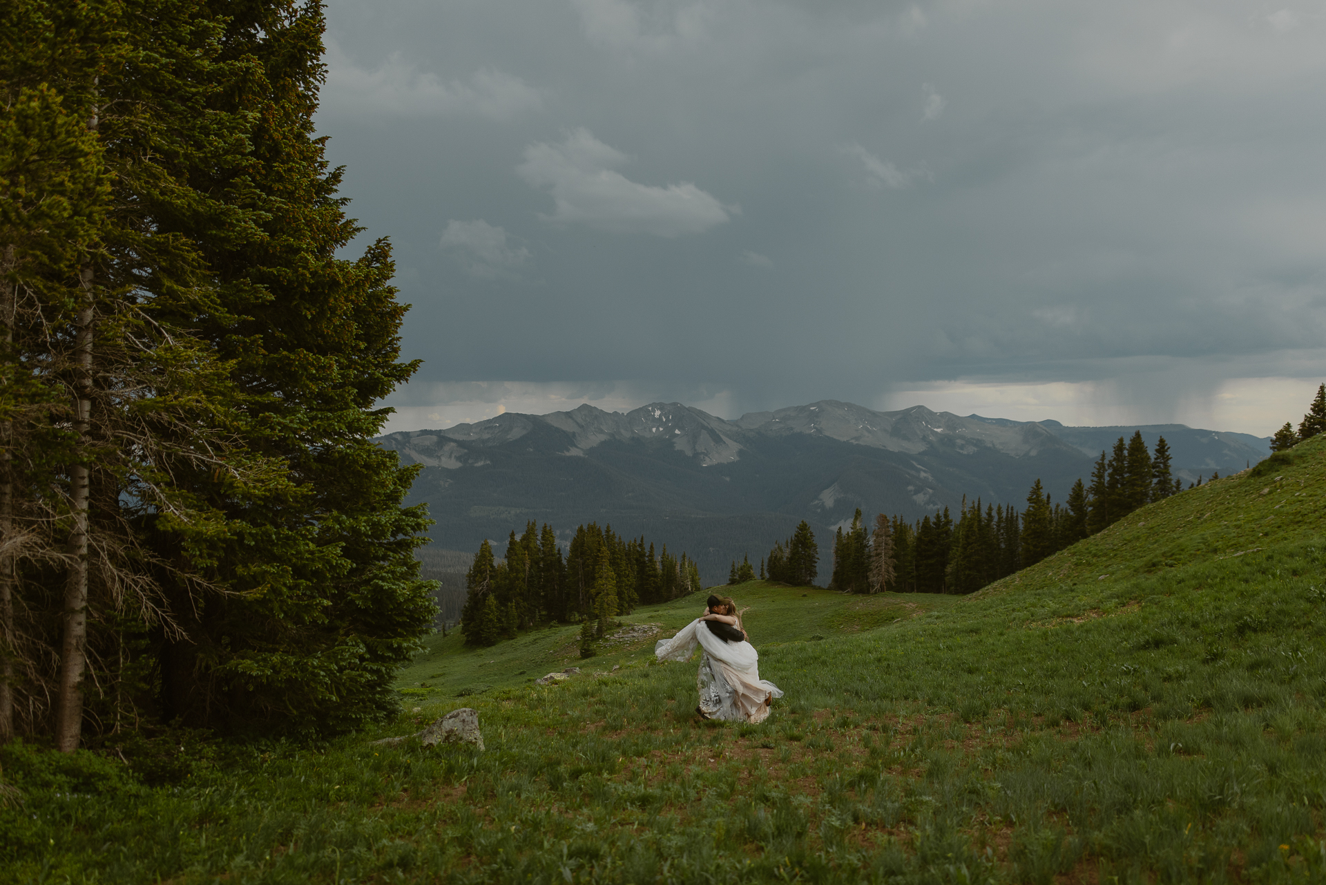 Colorado Elopement Photographer