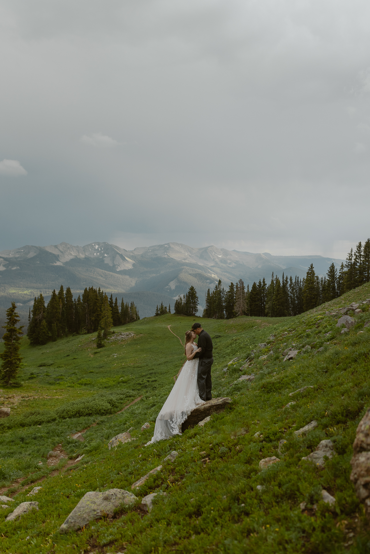 Colorado Elopement Photographer