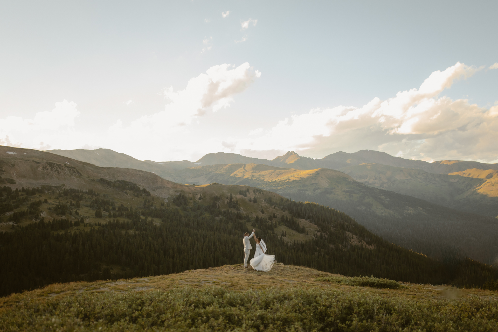 Colorado Elopement Photographer