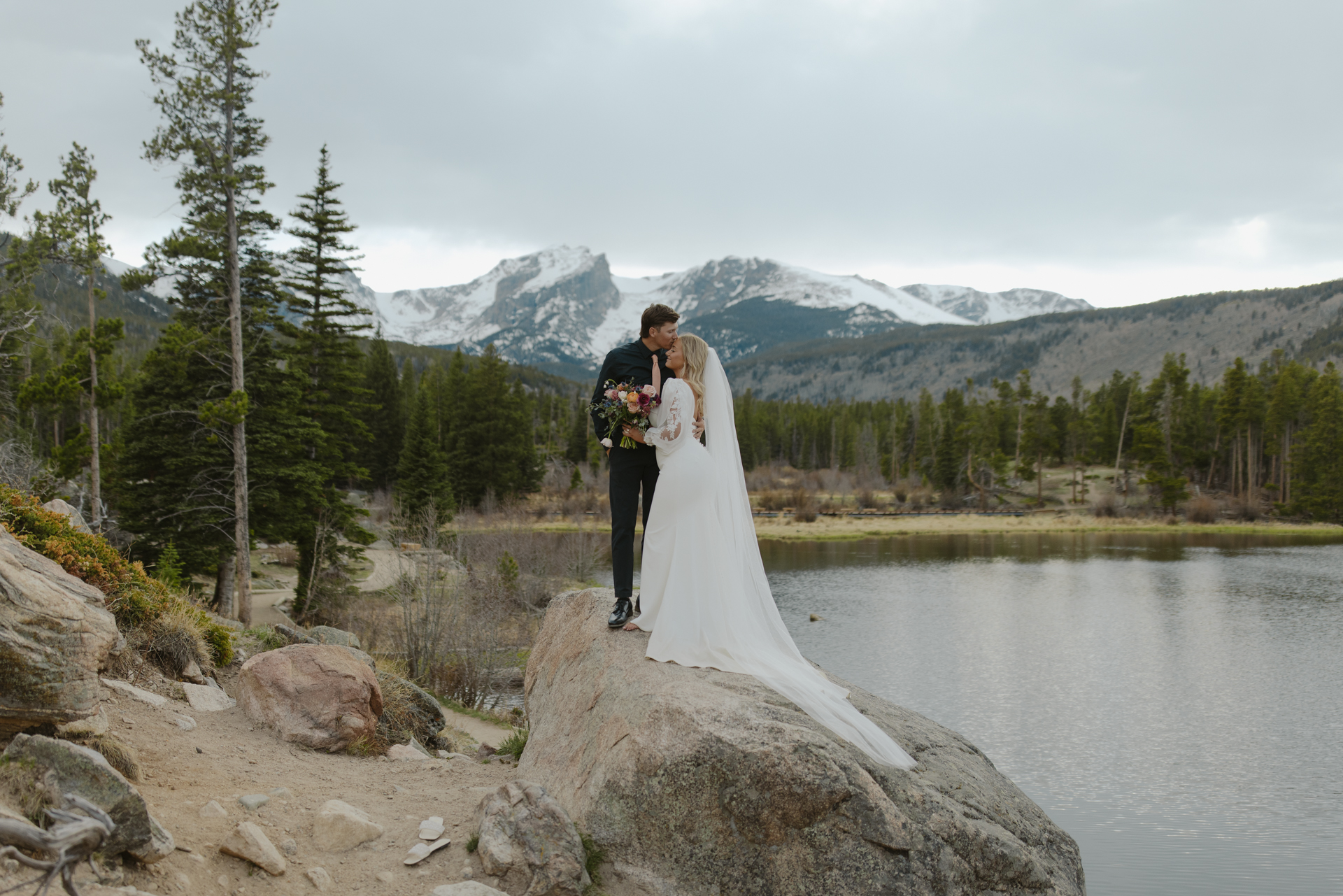 Colorado Elopement Photographer